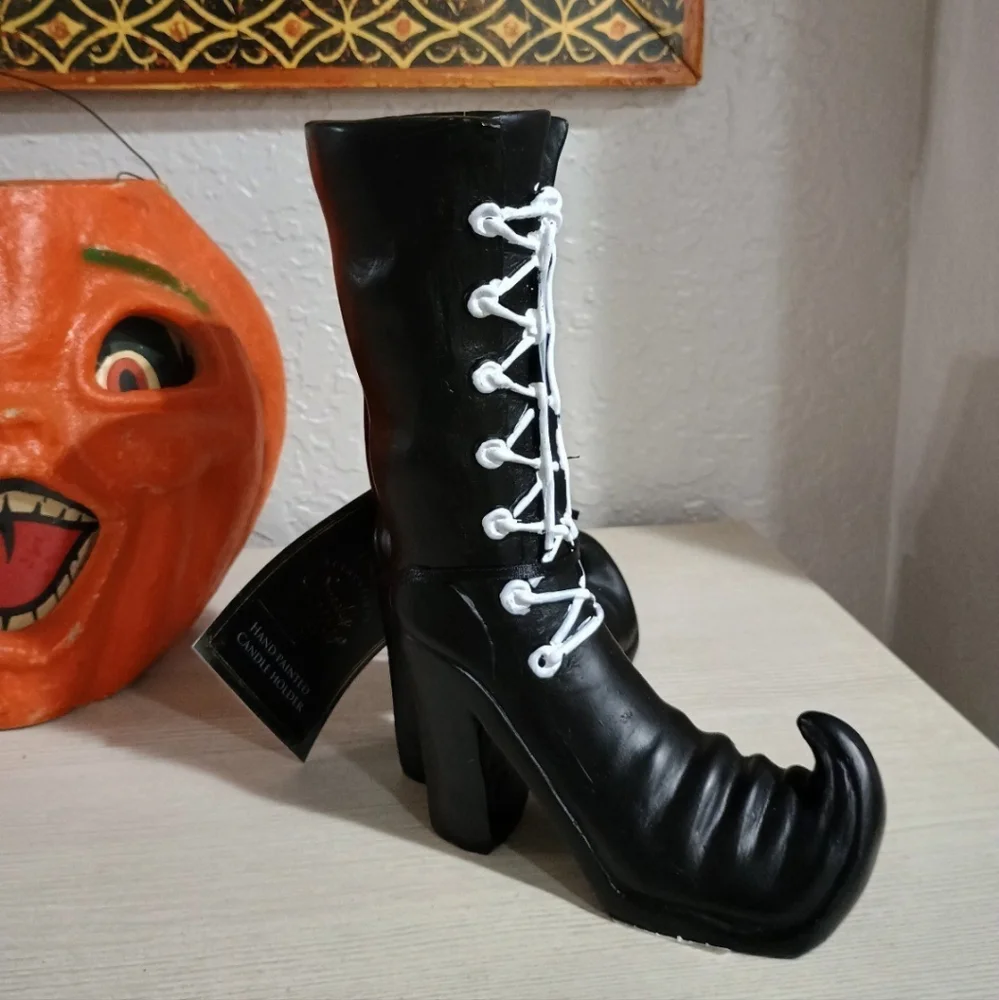 Witch Boots Shoes Candlestick Holders Candle Holder Halloween Spooky Night New - Picture 3 of 5